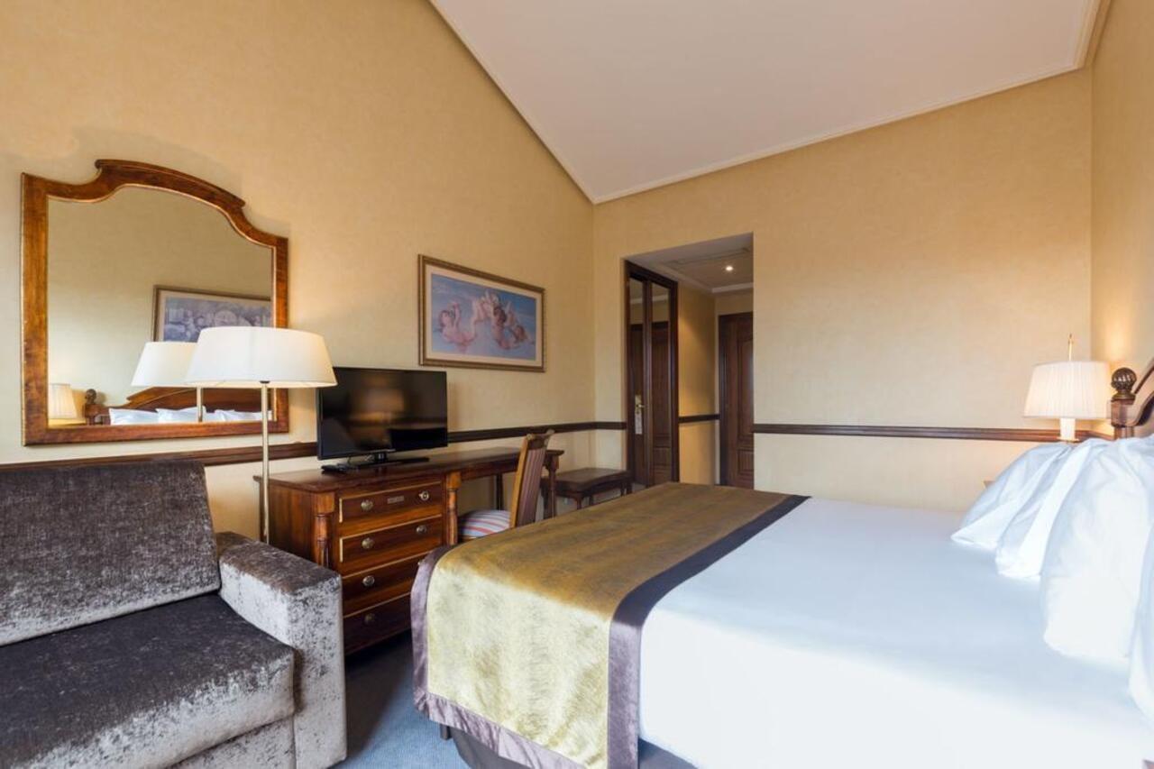 Hotel Exe Reina Isabel