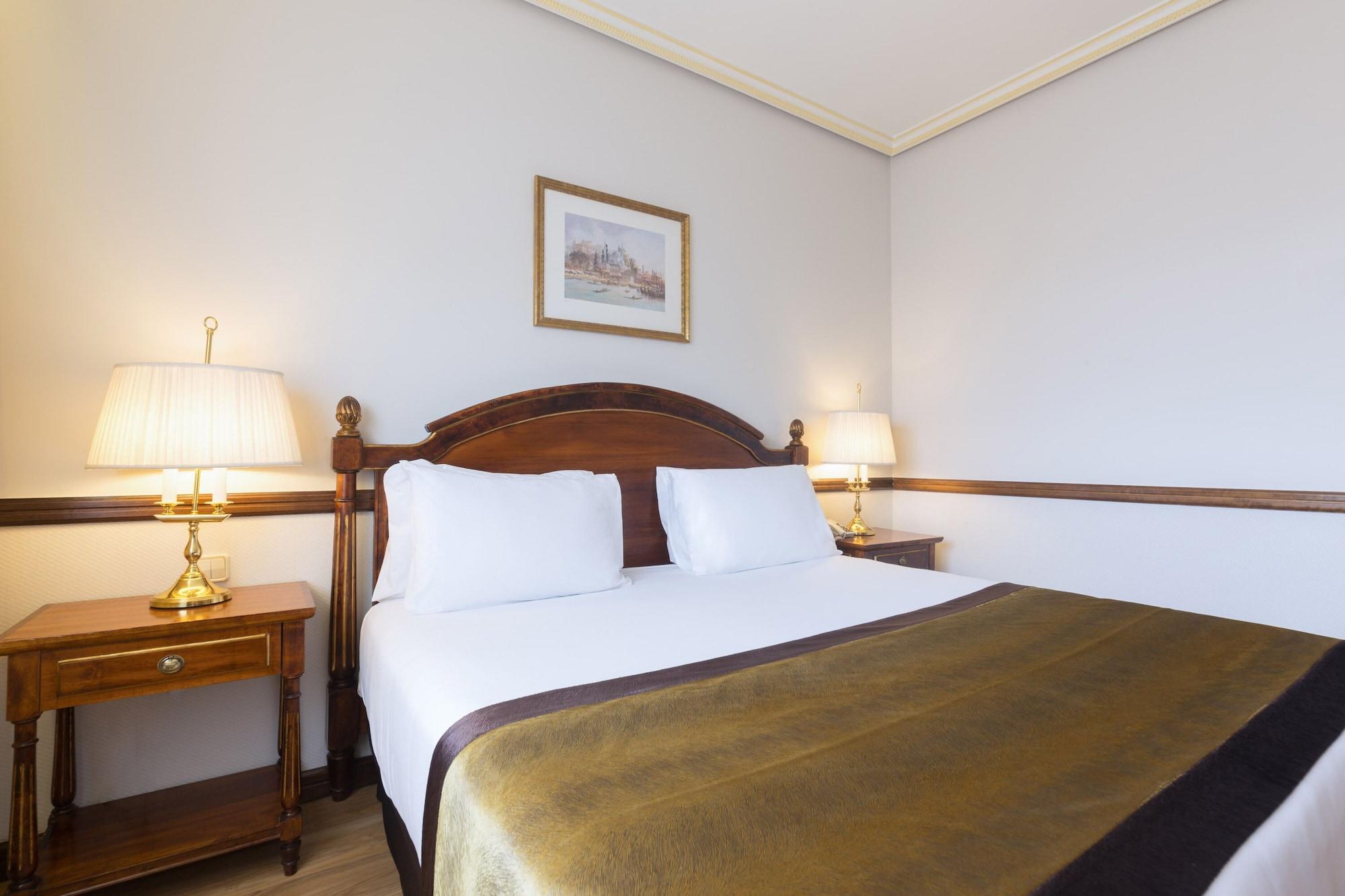 Exe Reina Isabel Hotel