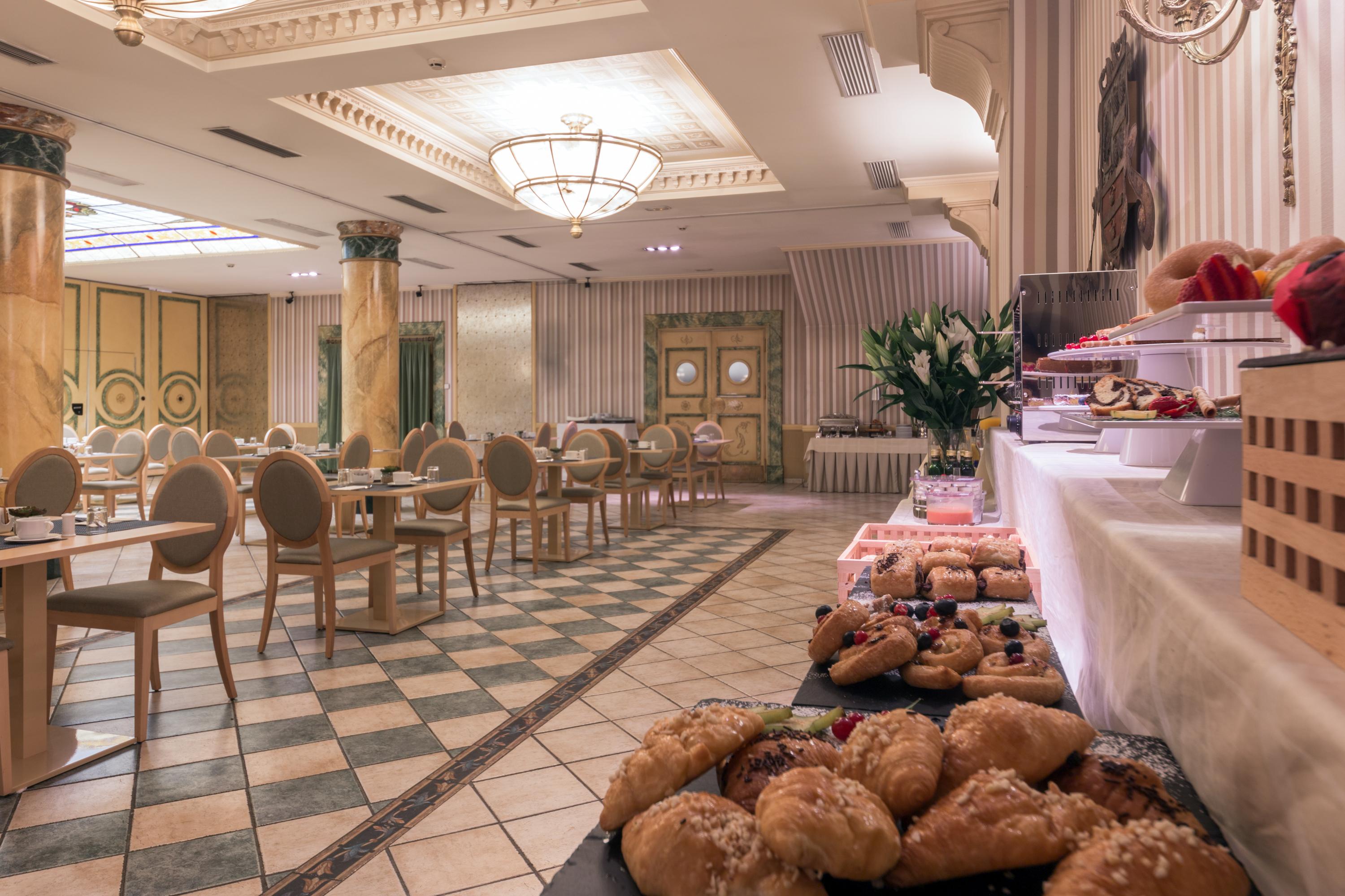 Hotel Exe Reina Isabel 4*