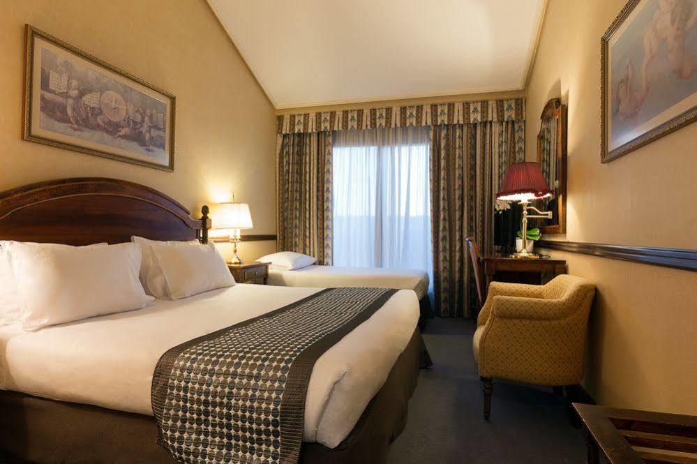Exe Reina Isabel Hotel Avila